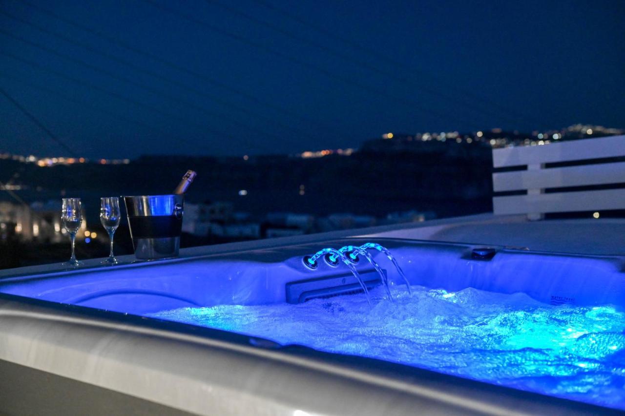 Mary Castelia With Jacuzzi Apartment *