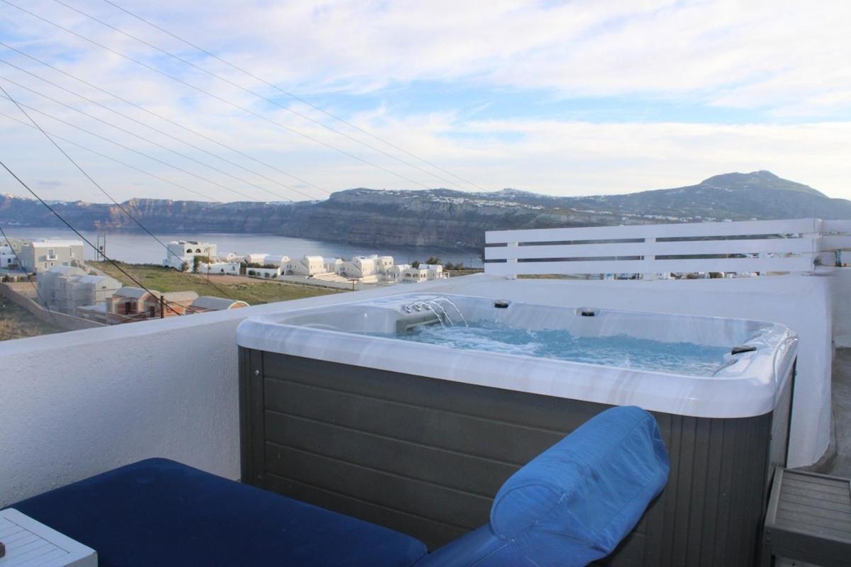 Mary Castelia With Jacuzzi * Akrotiri (Santorini)